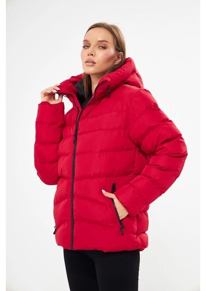 İçi Astarlı Su ve Rüzgar Geçirmez Cepli Kapüşonlu Kadın Mont fiyatları