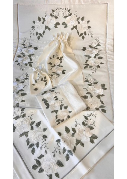 Çiçeli Yeşil Seccade Bohça Seti