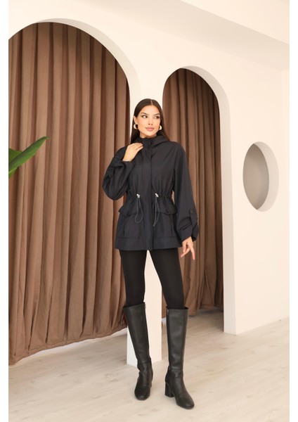 Kadın Lacivert Kapüşonlu Katlama Kol Detaylı Trençkot modelleri