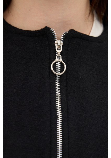 Siyah Balon Kol Fermuarlı Astarlı Kısa Kadın Ceket 3053A indirimleri