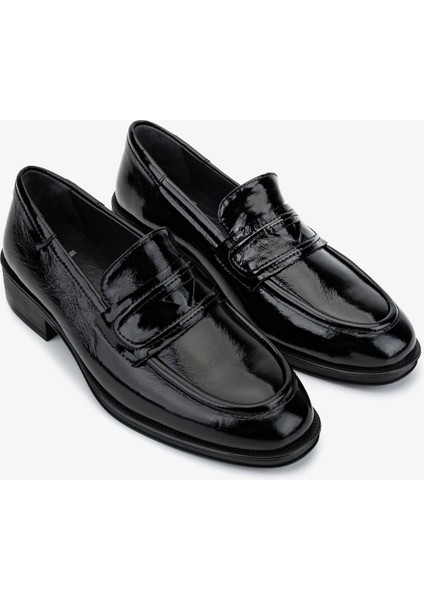 Kadın Hakiki Deri Siyah Rugan Loafer Ayakkabı 324 1202 Bn Ayk SK25-26 Sıyah Rgn fiyatları