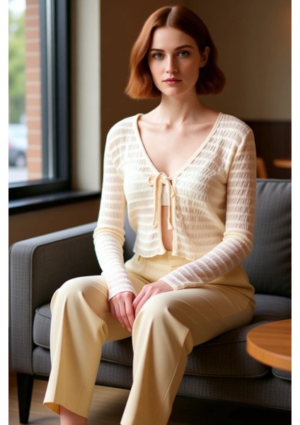 Kadın Esnek Dokulu V Yaka Bağlama Detaylı Crop Üst Kaliteli Şık Rahat Modern Zarif Günlük