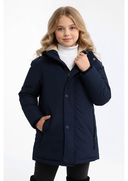 İçi Kürklü Su ve Rüzgar Geçirmez Kapüşonlu Kız Çocuk Mont