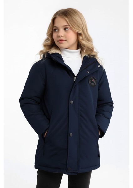 İçi Kürklü Su ve Rüzgar Geçirmez Kapüşonlu Kız Çocuk Mont
