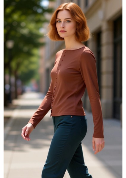 Kadın Moda Şık Regular Bisiklet Yaka Fitted Kalıp Örme Düğme Detaylı Fitilli Esnek Boy Bluz fırsatları