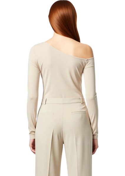 Kadınlar Için Fitted Uzun Kollu Aksesuar Detaylı Asimetrik Yaka Bluz Kaliteli Şık Rahat Modern modelleri