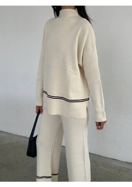 Kadın Şeritli Dik Yaka Uzun Kazak Geniş Paça Pantolon Rahat Triko Takım