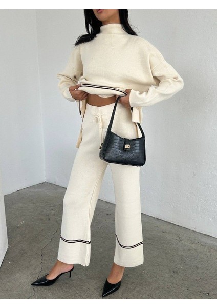 Kadın Şeritli Dik Yaka Uzun Kazak Geniş Paça Pantolon Rahat Triko Takım fırsatları