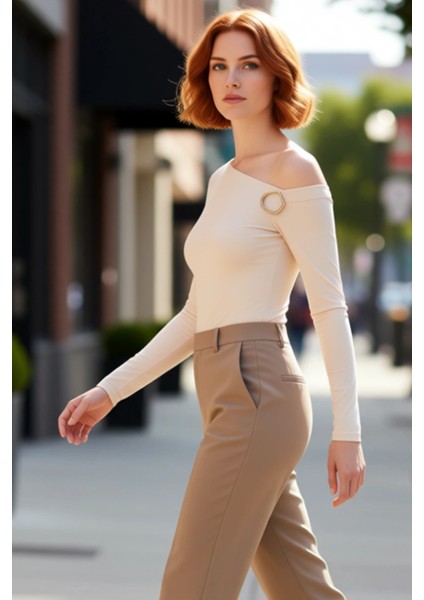 Kadınlar Için Fitted Uzun Kollu Aksesuar Detaylı Asimetrik Yaka Bluz Kaliteli Şık Rahat Modern fırsatları