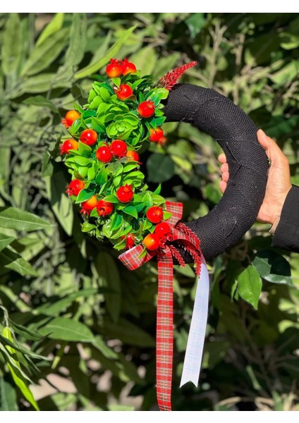 Yapay Çiçekli Kapı Süsü No:14