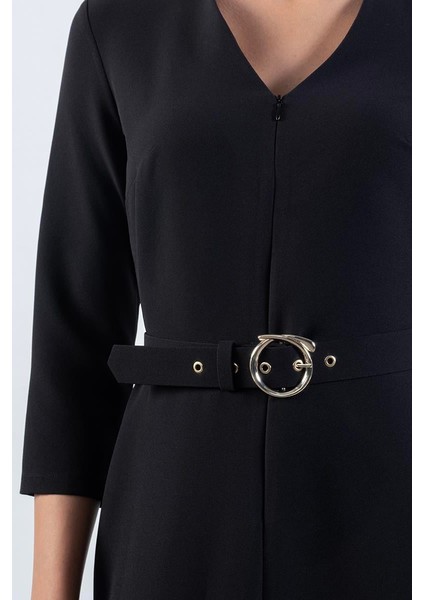 Tigerman V Yaka Fermuarlı Önde Yırtmaçlı Kemerli Elbise Siyah fırsatları