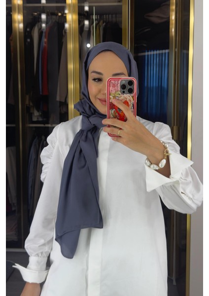 Betül Duman'ın Tercihi Şantuk Çift Taraflı Ipekli Şal Gri