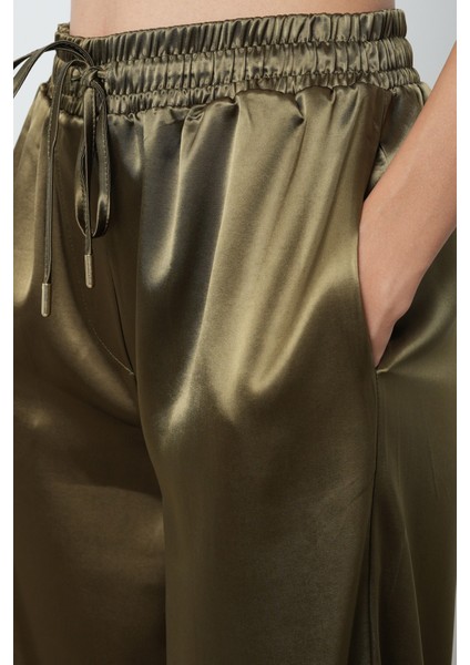 Kadın Haki Renk Düz Saten Bol Paça Beli Lastikli Pantolon fırsatları