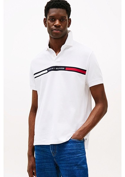 Erkek Regular Fit Göğsü Şeritli ve Yazılı Polo Yaka T-Shirt - Beyaz