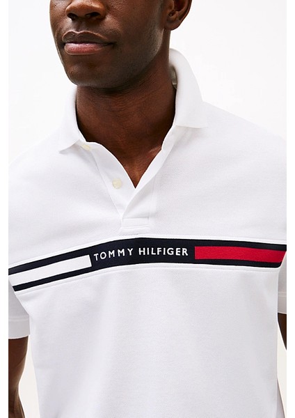 Erkek Regular Fit Göğsü Şeritli ve Yazılı Polo Yaka T-Shirt - Beyaz fırsatları