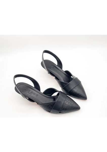Bruna Kadın Kroko Desenli Kısa Topuklu Ayakkabı Modern ve Şık Tasarım Büyük Numara