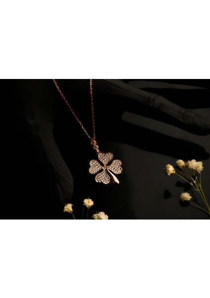 Şansın Pırıltısı Kolye