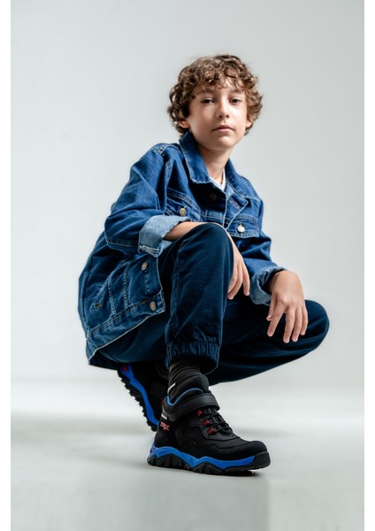 Erkek Çocuk Siyah Su Geçirmez Anatomik Günlük Bot