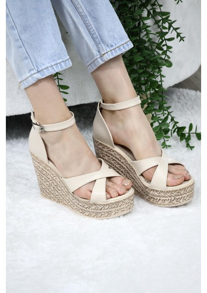 Kadın Çapraz Bantlı Dolgu Topuklu (11CM) Ayakkabı Rahat Yüksek Topuklu 700 Krem fırsatları