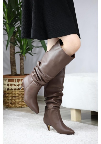 Kadın Oslo Topuklu Büzgülü Şık Tarz Günlük Rahat Çizme Kahverengi modelleri