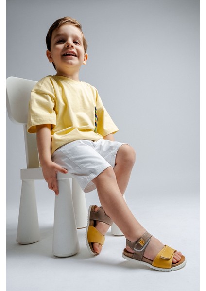 Unisex Çocuk Gri-Sarı Hakiki Deri Mantar Tabanlı Günlük Çocuk Sandalet
