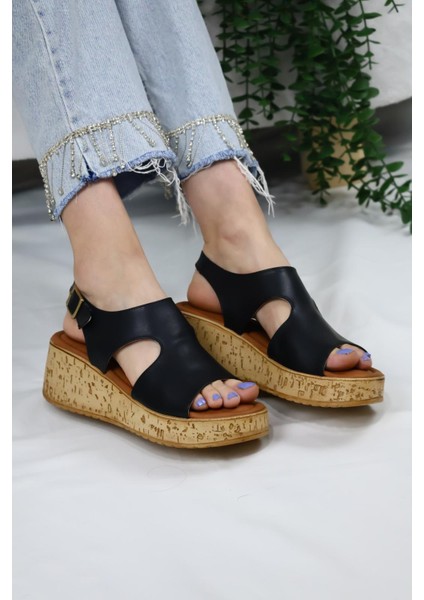 Kadın Elena Mantar Taban Ortopedik Sandelet Siyah fiyatları