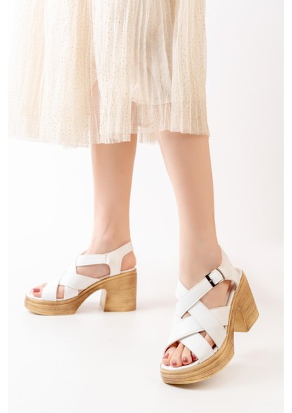 Kadın Çapraz Bantlı Ortopedik Iç Taban (8cm) Platform Topuklu Sandalet Beyaz