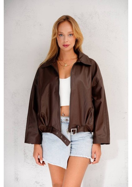 Kemer Detaylı Oversize Deri Ceket - Sezonun Ikonu