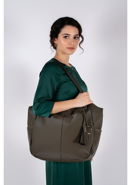 Astarlı Tek Bölmeli Püsküllü El ve Omuz Çantası 111005