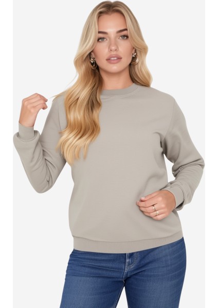 Kadın Regular Fit Yuvarlak Yakalı Sweatshirt fiyatları