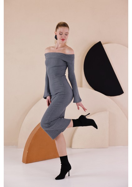 Madonna Yaka Dar Kalıp Uzun Kollu Elbise