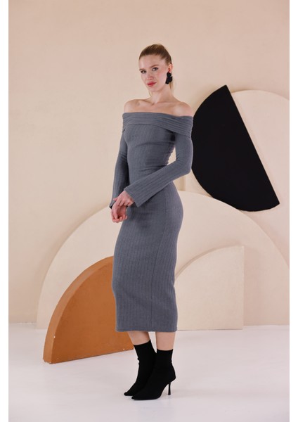 Madonna Yaka Dar Kalıp Uzun Kollu Elbise