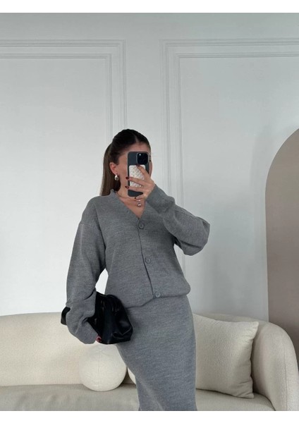 V Yaka 3 Düğmeli Hırka Takım Triko Ikili Etekli - Gri indirimleri