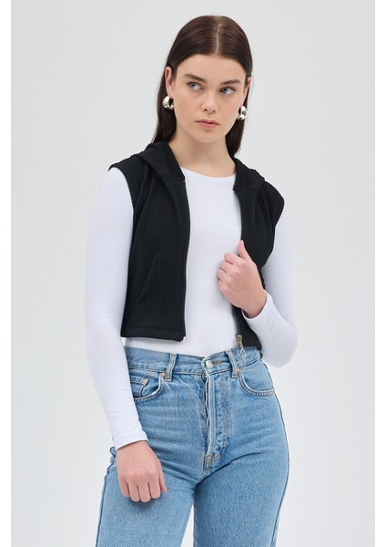 Siyah Fermuarlı Sıfır Kol Kadın Yelek 8201A fiyatları