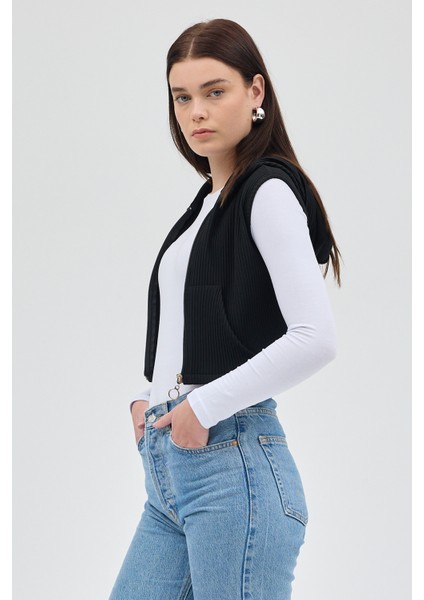 Siyah Fermuarlı Sıfır Kol Kadın Yelek 8201A modelleri
