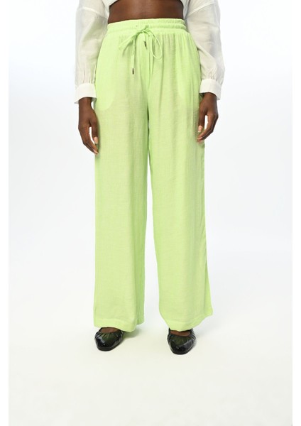 Kadın Beli Lastikli Bol Paça Ince Çizgili Düz Renk Pantolon