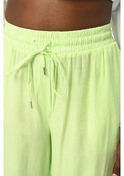 Kadın Beli Lastikli Bol Paça Ince Çizgili Düz Renk Pantolon fiyatları