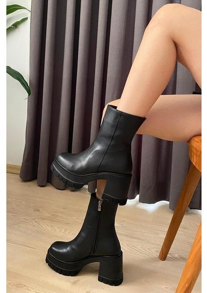 Kadın Leysi 8 cm Platformlu Topuklu Fermuarlı Bot Siyah indirimleri