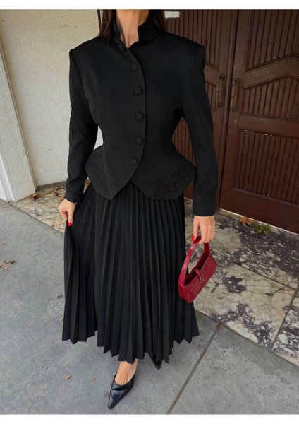 Kadın Nakış Detaylı Bel Oturtmalı Düğmeli Ceket & Pliseli Uzun Etek Takım fiyatları