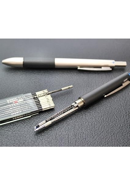 Kırmızı Kısa Tükenmez Yedeği M-21 fiyatları