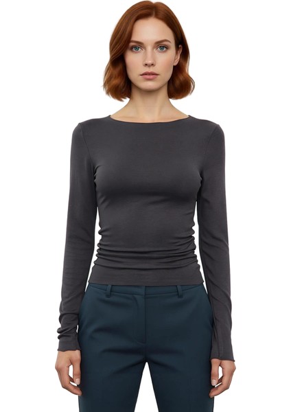 Kadın Crop Kayık Yaka Düşük Kol Slim Kalıp Örme Fitted Vücuda Oturan Büzgü Drape Detaylı Esnek Bluz fiyatları