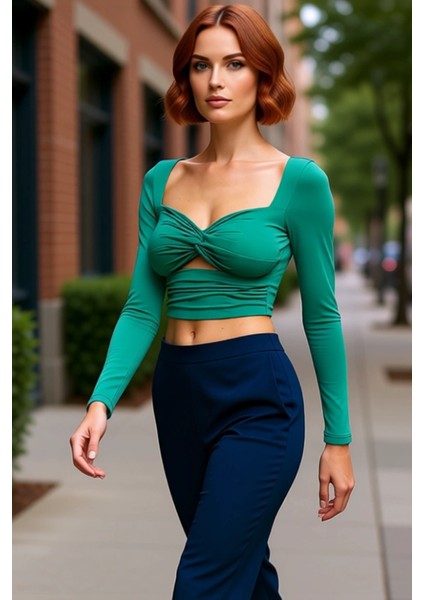 Kadın Kahverengi Kalp Yaka Pencere Detaylı Uzun Kollu Fitted Crop Örme Bluz Şık Gece Kombinleri Için