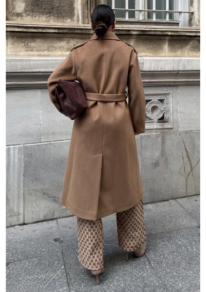 Gömlek Yaka Punto Dikiş Detaylı Premium Kaban K. KAMEL 3125