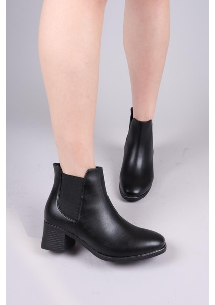 Mildura Lastikli Alçak Topuklu Bot Siyah fırsatları