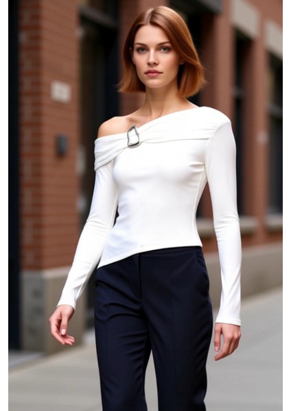 Kadın Asimetrik Yaka Aksesuar Detaylı Fitted Uzun Kollu Örme Üst Kaliteli Şık Rahat Modern fırsatları