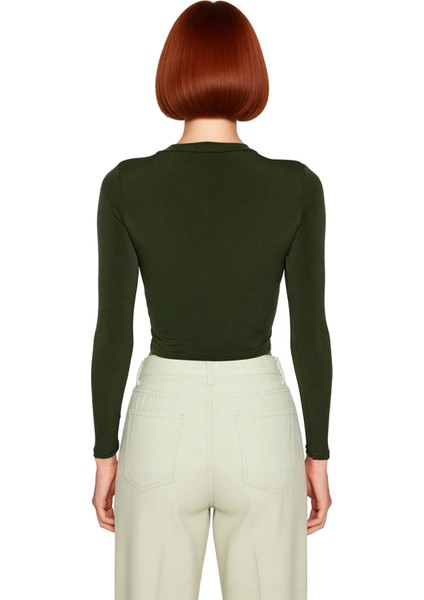 Kadın Moda Şık Crop Dik Yaka Slim Kalıp Örme Kolu Büzgü Detaylı Fitted Vücuda Oturan Esnek Bluz modelleri