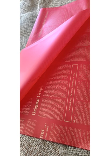 Kırmızı Gazete Desenli 5’li Çiçek Ambalaj Kağıdı