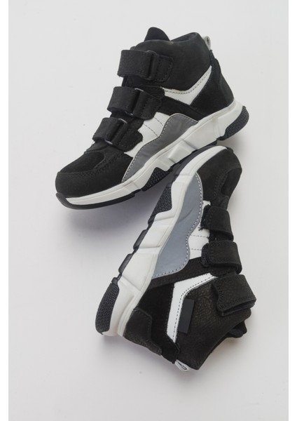 Erkek Çocuk Siyah Hakiki Deri Suya Dayanıklı Anatomik Günlük Bot