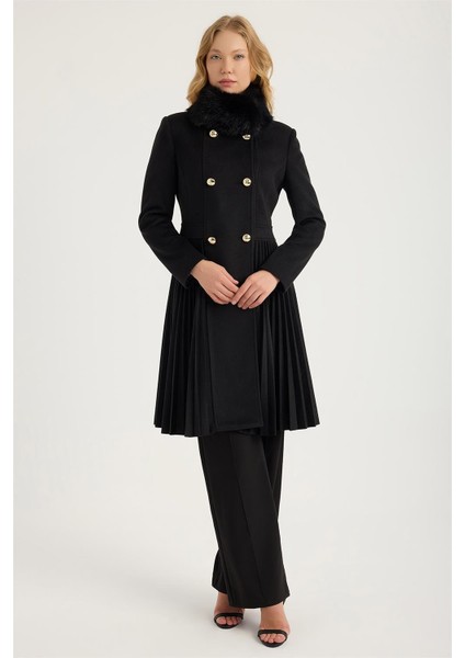 Dik Yaka Kürklü 8 Düğme Pliseli Kaban