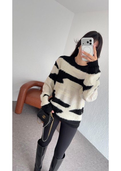 Siyah Beyaz Kazak fiyatları